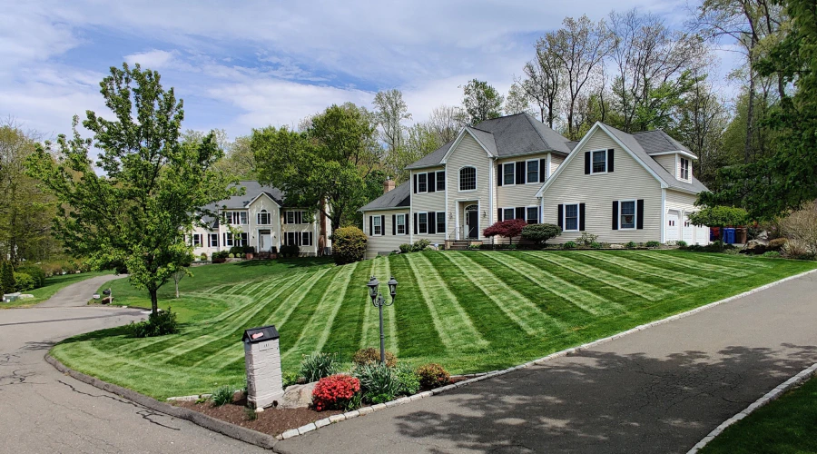 lawn and garden maintenance in a residential complex shelton ct